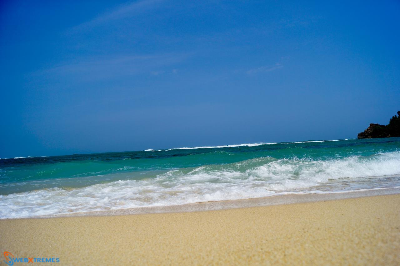 Sayurima Beach Hotel Ахангама Экстерьер фото