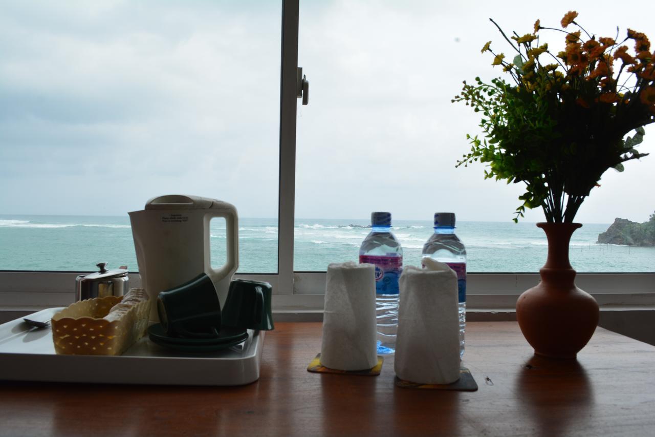 Sayurima Beach Hotel Ахангама Экстерьер фото