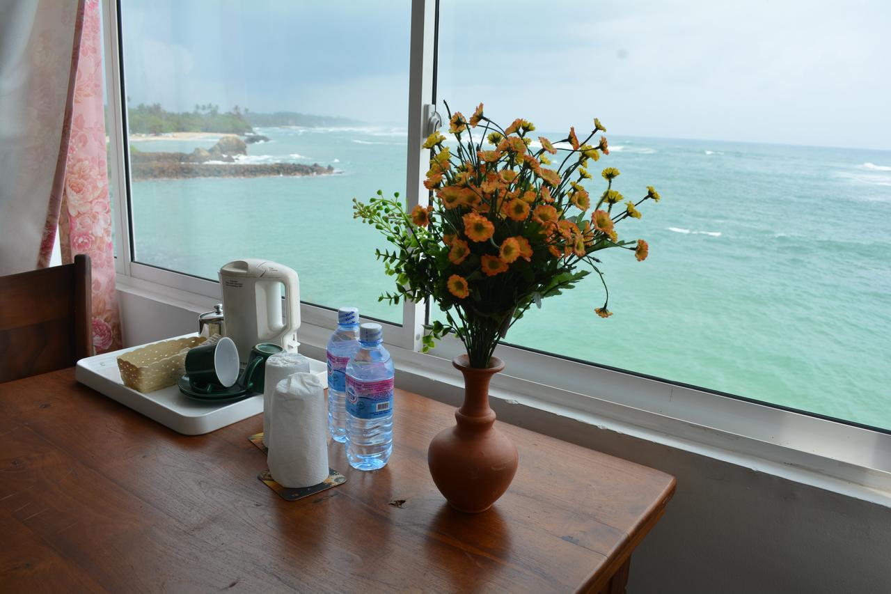 Sayurima Beach Hotel Ахангама Экстерьер фото